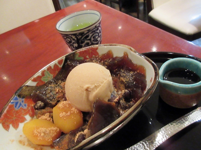 【麻布茶房】ひらひらといなにわ【デザートセット】_b0009849_17231657.jpg