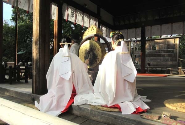 お火焚き祭 御霊神社_e0048413_20054644.jpg