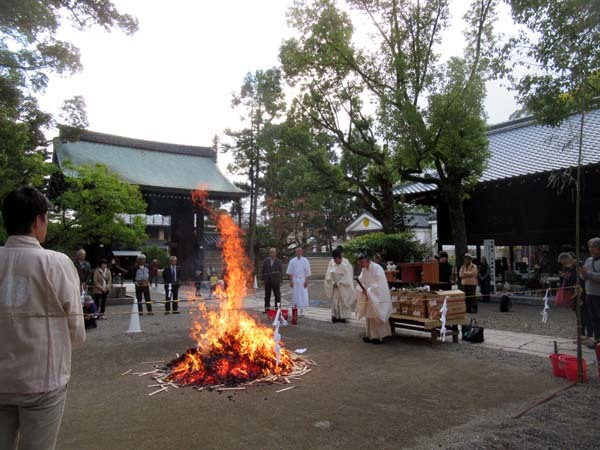 お火焚き祭 御霊神社_e0048413_20055482.jpg
