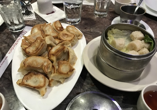 餃子🥟を3皿頼んだら…_b0365715_06252939.jpg
