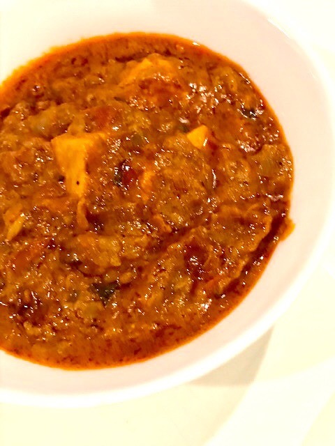 スーパーで買ったインドカレーで夕食 _d0269832_23173800.jpeg