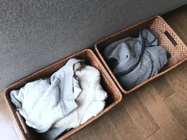 リビングの冬支度と 家族に合わせたざっくり収納 白 グレーの四角いおうち