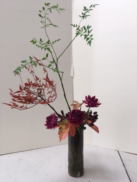 自画自賛の生け花に秋を感じる_e0350971_11564107.jpg