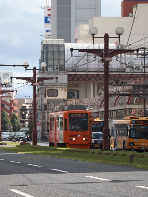 藤田八束の路面電車写真@鹿児島市電の路面電車、谷山駅から西鹿児島駅までの鹿児島市内を走ります。観光に最適な路面電車、ラッピングが楽しい路面電車_d0181492_23362317.jpg