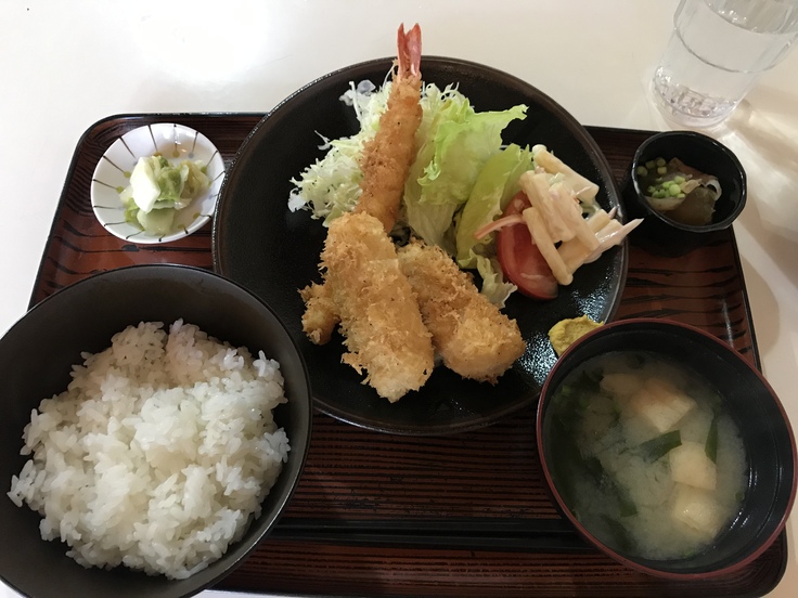 エビフライ＆チキンクリームコロッケ定食@キッチンたちばな（橋本）_c0212604_1424345.jpg