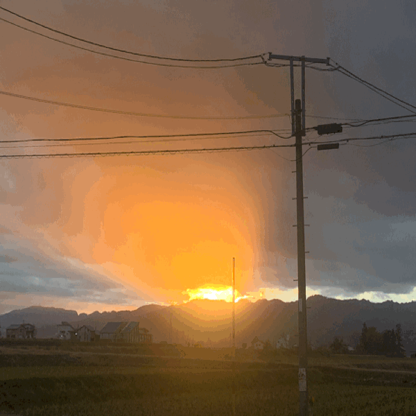 とても綺麗で不思議な夕日 超硬円筒研磨 切削工具再研磨 新潟県南魚沼市の和泉研磨