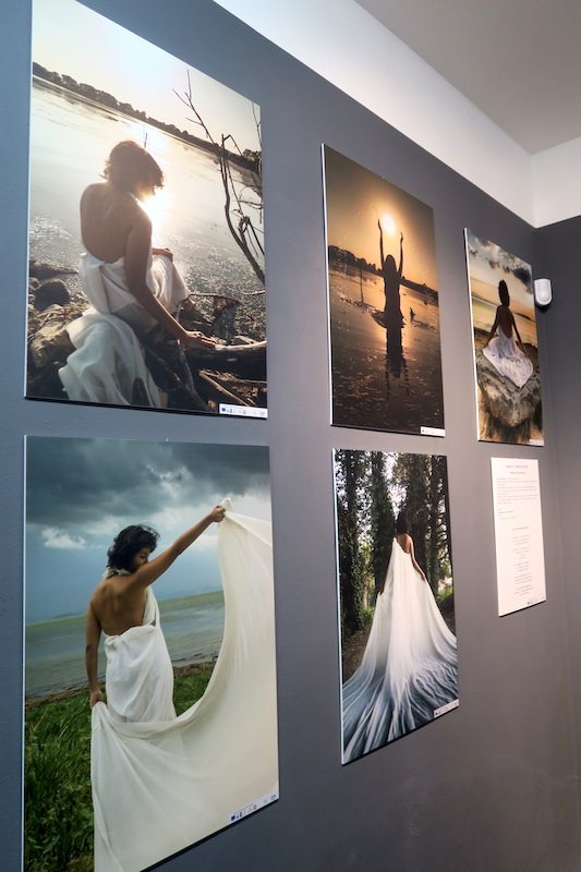イタリア 女性による女性の写真展、参加するわたしの俳句もご紹介_f0234936_9343278.jpg