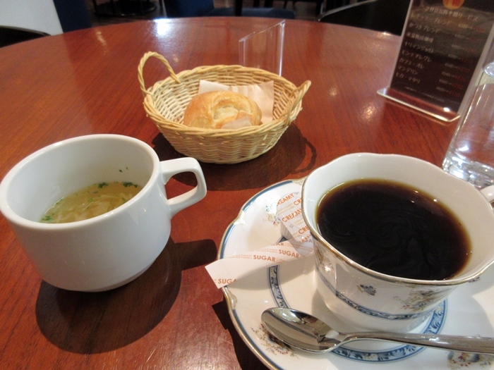 「香月珈琲店」でキッシュランチ、激旨【大和】_b0009849_15173601.jpg