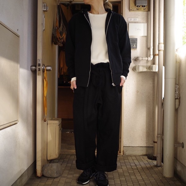 ジップアップパーカー　sans limite_d0364239_18470609.jpg
