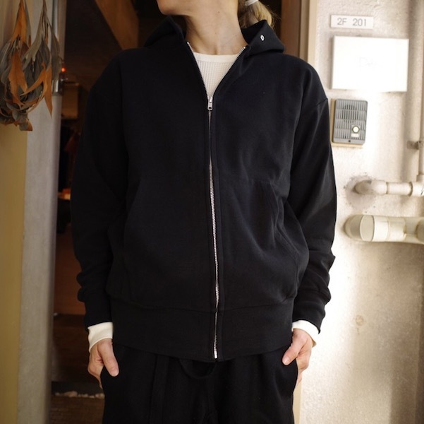 ジップアップパーカー　sans limite_d0364239_18473410.jpg