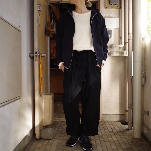 ジップアップパーカー　sans limite_d0364239_18484348.jpg