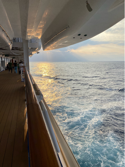 3日目終日航海日2  ダイヤモンドプリンセス沖縄台湾クルーズ2019_f0054556_19002032.jpg