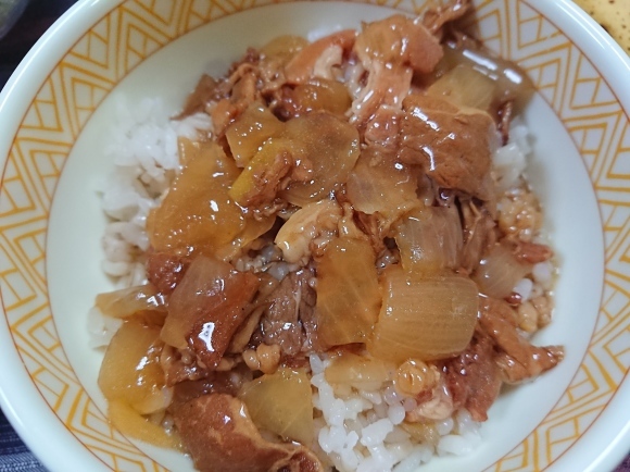 11/22 マルハニチロ低糖質牛丼 & 日本ギリシャヨーグルト(株)ギリシャヨーグルト@自宅_b0042308_16181485.jpg