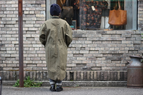 orSlow」 軽くて重厚なユニセックスコート 