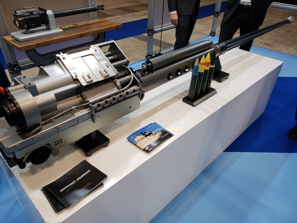 【写真&ツイートまとめ】日本初の総合武器見本市「DSEI JAPAN」の危険な実態!_a0336146_22352504.jpg