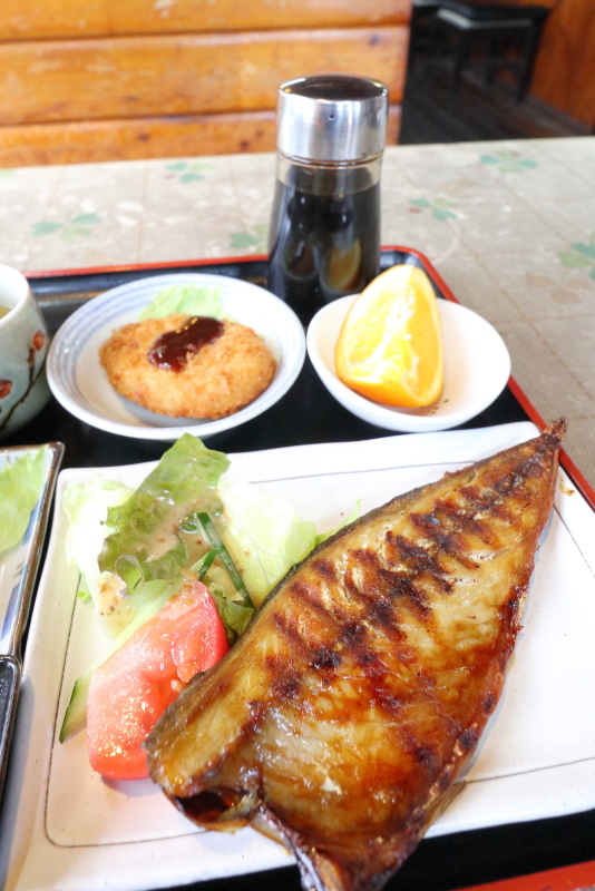 手打うどん 文吉で、焼き魚定食(うどん付)_a0077663_09014363.jpg