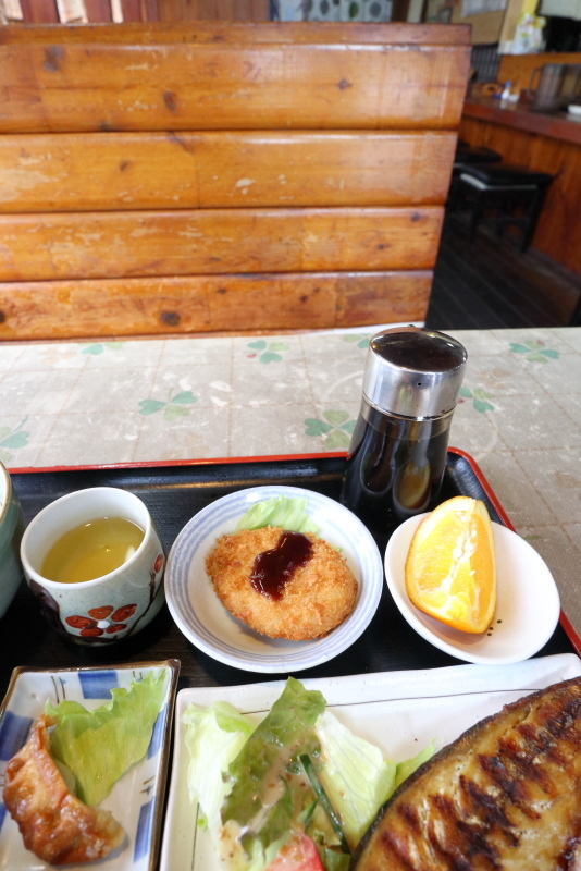 手打うどん 文吉で、焼き魚定食(うどん付)_a0077663_09014412.jpg