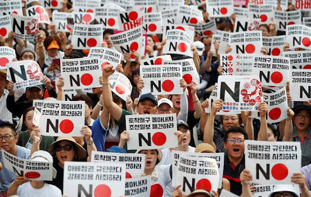 なぜ安倍政権の支持率は下がらないのか - 電波の独占、皇室利用と韓国叩き_c0315619_13542049.png