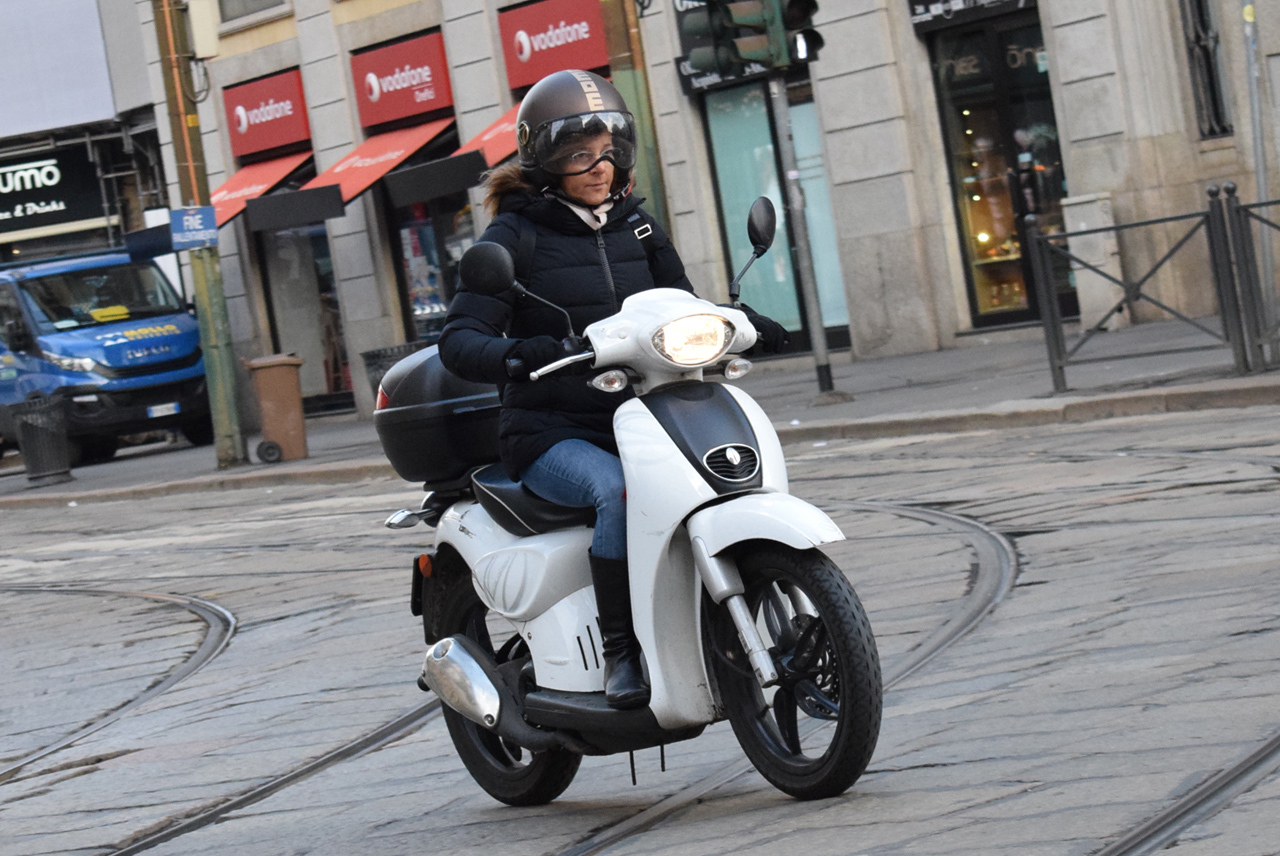 『バイク天国☆イタリアの旅 (2019年版)』その6 ミラノの街でよく見かけるバイクはコレだ!_d0099181_19570241.jpg