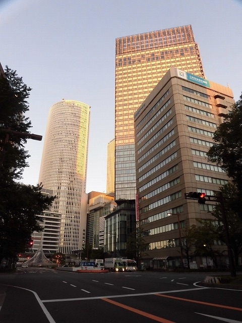 まだまだ増えていく! 研修で出かけた名古屋駅周辺の高層ビル群_f0141310_07392804.jpg