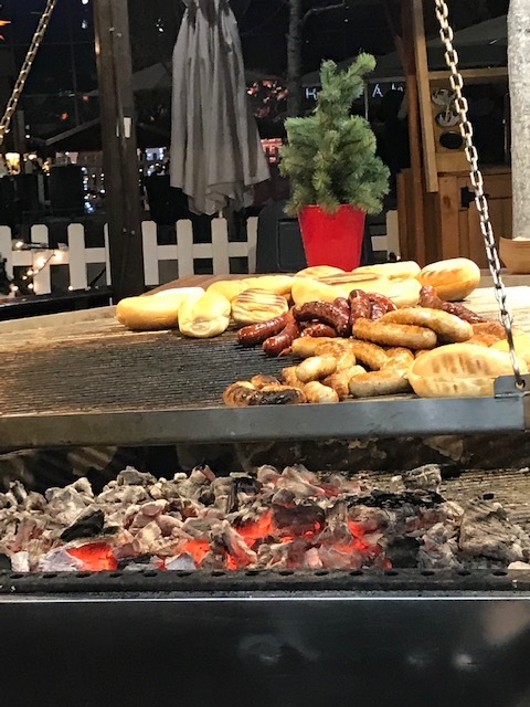 早くもクリスマスビレッジ登場_d0269832_23152163.jpeg