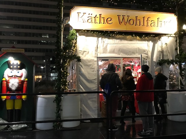 早くもクリスマスビレッジ登場_d0269832_23154948.jpeg