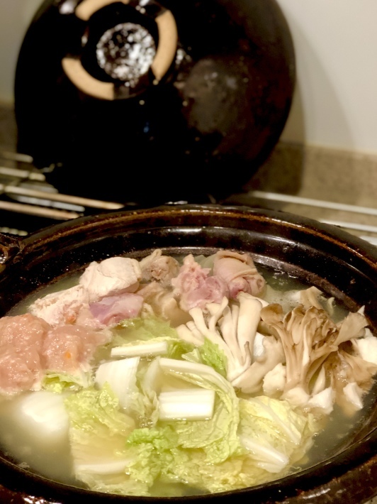 寒くなりました夜ご飯は早くも鍋_b0060363_22325683.jpeg