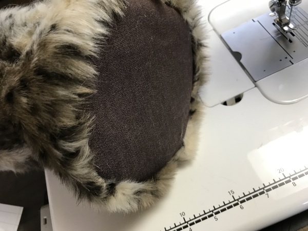 リンクス柄エコファーで2個目の筒型バッグ作成_e0397389_15362378.jpeg