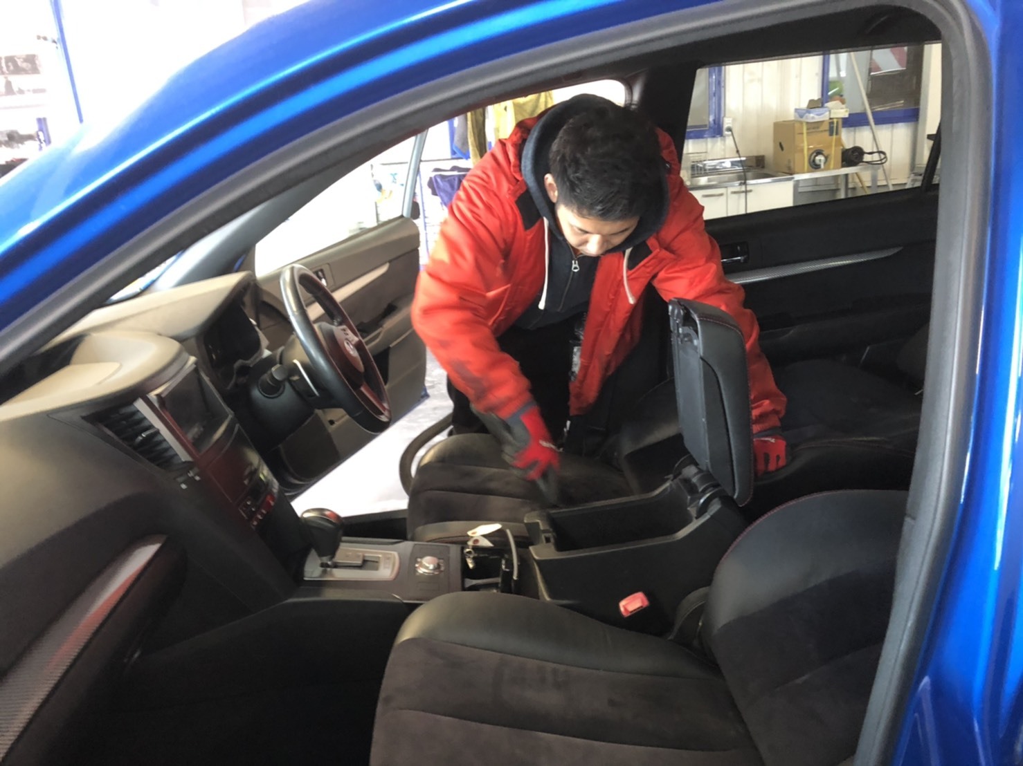11月27日(水)TOMMYBASEブログ☆カスタムカー🎶セダン専門♬レクサス専門♬LS460☆LS600☆フーガ🎶レガシィ♬クラウン♬希少車✨限定車✨自社ローン_b0127002_16235193.jpg