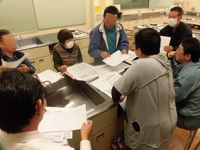 12月1日(日)の避難所開設・運営訓練の準備が大詰め! 吉原高校避難所運営委員会_f0141310_07561849.jpg