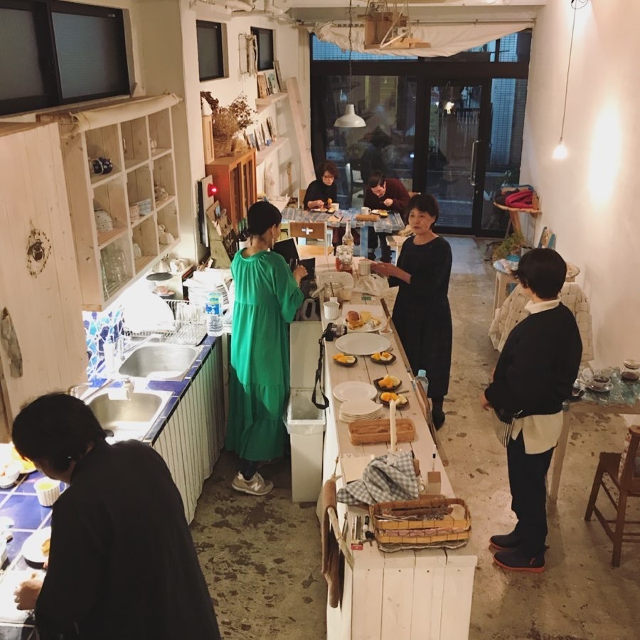 7つの水仙のケーキとサマサマアロマのハーブコーディアルの夕べ〜アキカフェコミュニティの会_a0018237_00162846.jpeg