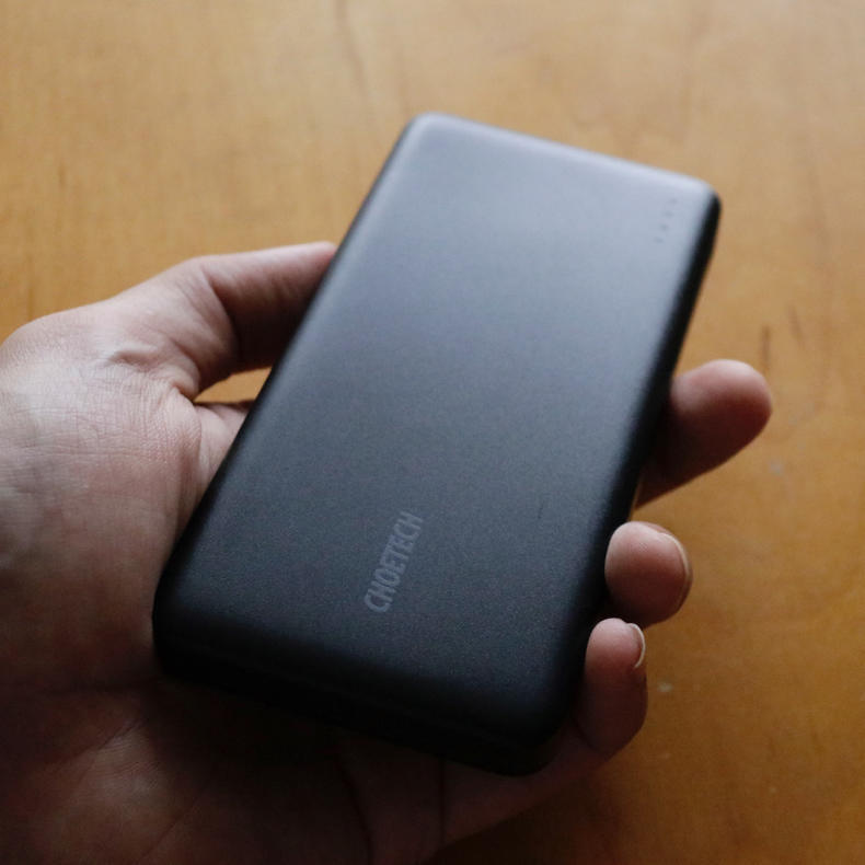 【PR】CHOTECH製の大容量10,000mAhモバイルバッテリー_c0060143_19453640.jpg