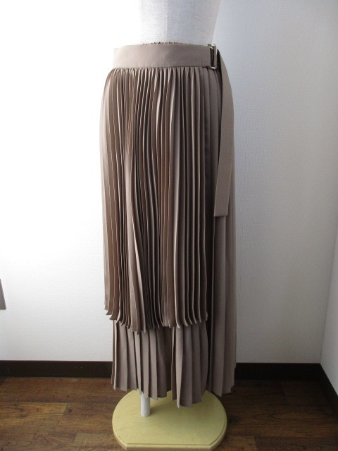 MARECHAL TERRE マルシャルテル/MARECHAL TERRE Pleated Skirt