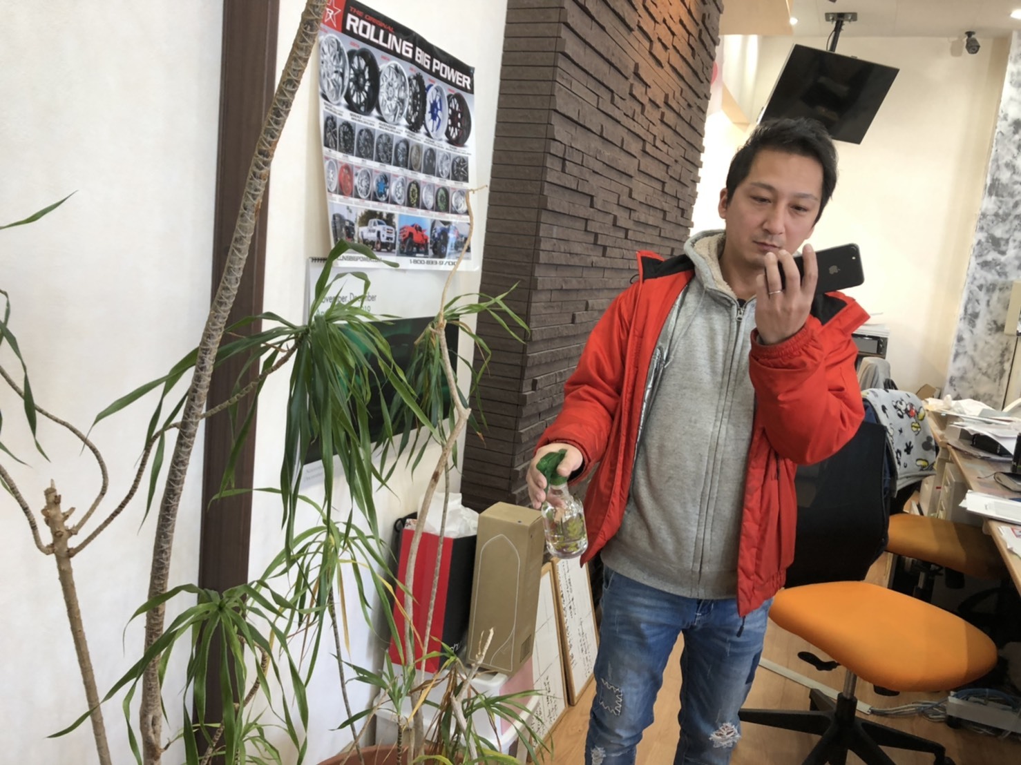 11月28日(木)本店ブログ♪ フォード エクスプローラーリミテッドあります✨ ランクル ハマー アルファード_b0127002_19212556.jpg