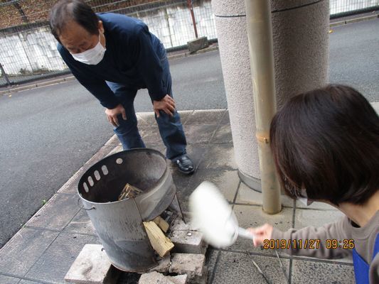 11/27 炊き出し訓練_a0154110_15590910.jpg