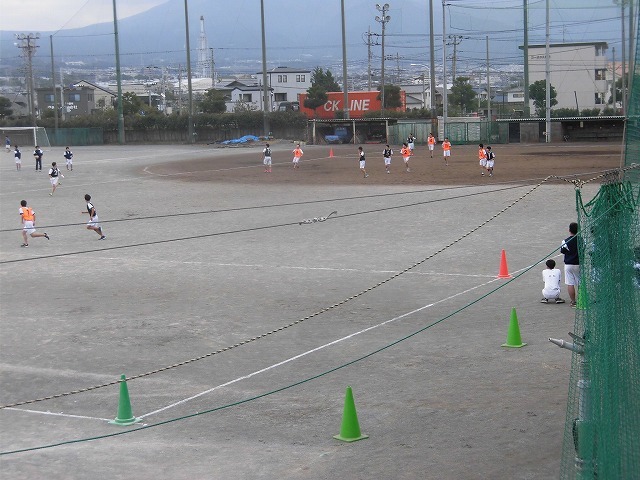 クラス対抗でアルティメットを戦う富士高の球技大会_f0141310_07354170.jpg