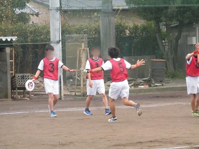 クラス対抗でアルティメットを戦う富士高の球技大会_f0141310_07355095.jpg