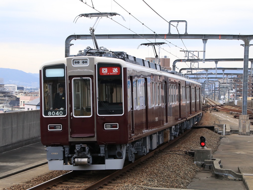 阪急8040系 返却回送_d0202264_923541.jpg