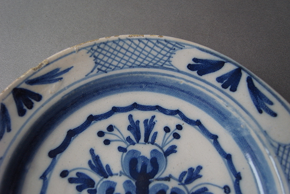 染付柄のデルフト : Muntkidy