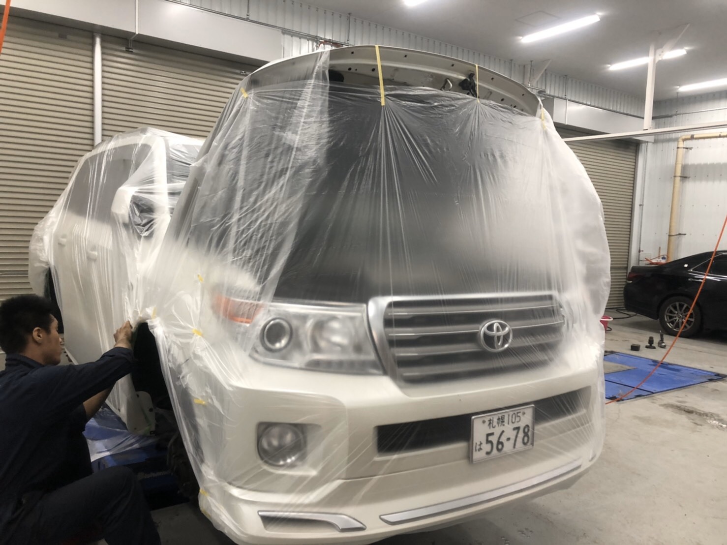 11月29日(金)ランクル200ディーゼル 新車並行車 あります☆ ドバイエアロ♡_b0127002_19052473.jpg