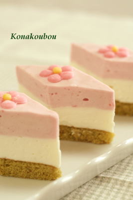 お知らせ・お雛様のケーキ_a0392423_01571948.jpg