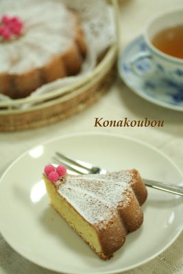 3月のお菓子・アーモンドのバターケーキ_a0392423_01572122.jpg