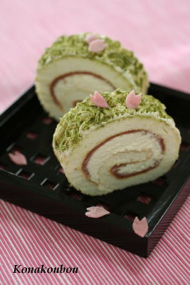 4月のお菓子・うららろーる_a0392423_01573139.jpg
