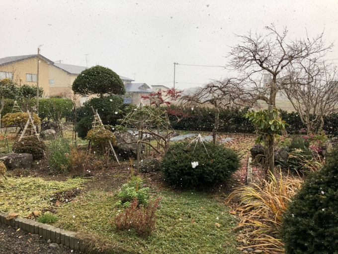 そろそろ雪です_b0093660_10582932.jpg