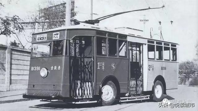 1930年代の上海のトロリーバス_e0249060_12390869.jpg