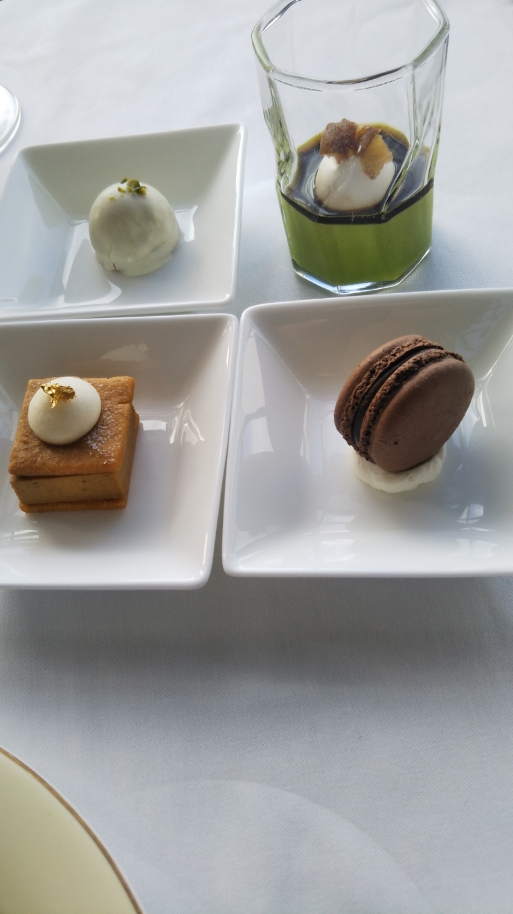 パークハイアット東京 ピークラウンジ_f0076001_23551453.jpg