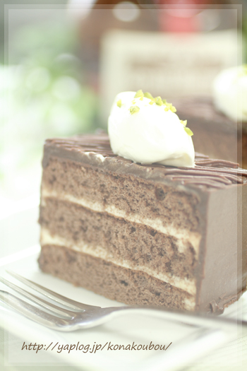 4月のお菓子・おとなのチョコレートケーキ_a0392423_09182331.jpg