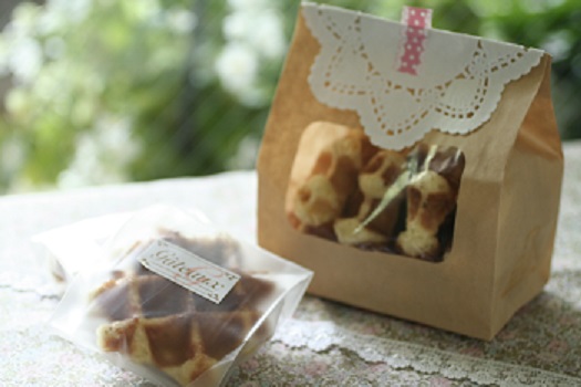 6月のお菓子・ワッフル_a0392423_23152948.jpg