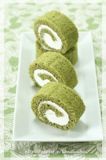 9月のお菓子・シンプルな抹茶ロール_a0392423_23172611.jpg