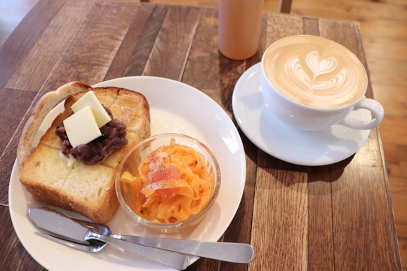 1 ROOM COFFEE/中板橋_e0234741_21185641.jpg